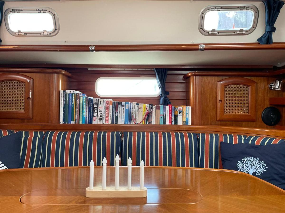 Hotel Beautiful And Comfortable Sailboat With Secure Parking Available Barcelona Exterior foto